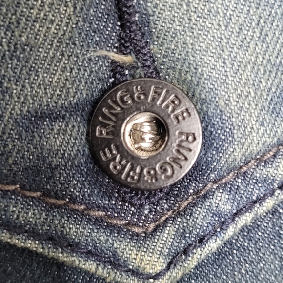 RING OF FIRE PATCHED DISTRESSED DENIM BLUE JEAN VEST SIZE L MULTIPLE POCKETS - Picture 4 of 10